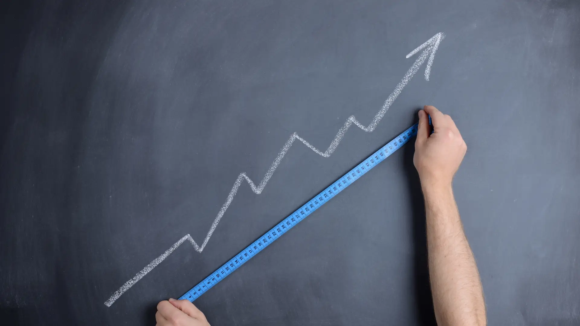 Code source élégant d'un site web sur mesure avec architecture optimisée